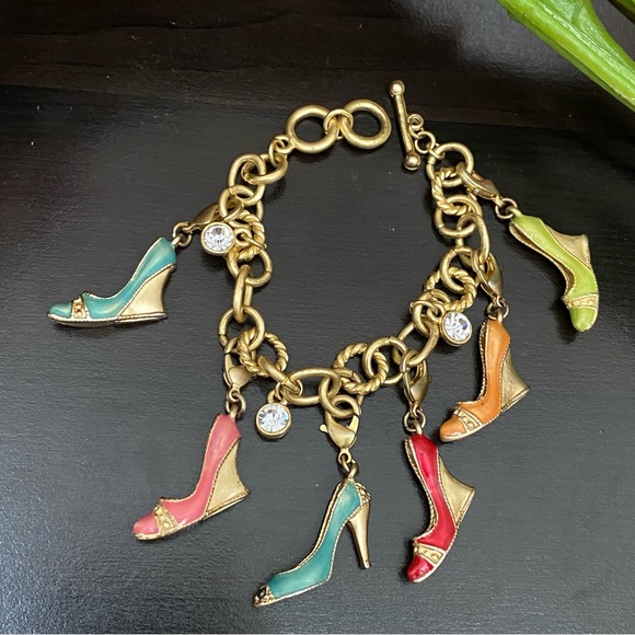 Vintage Unsigned Enamel Shoe Charm Bracelet - Picture 4 of 11